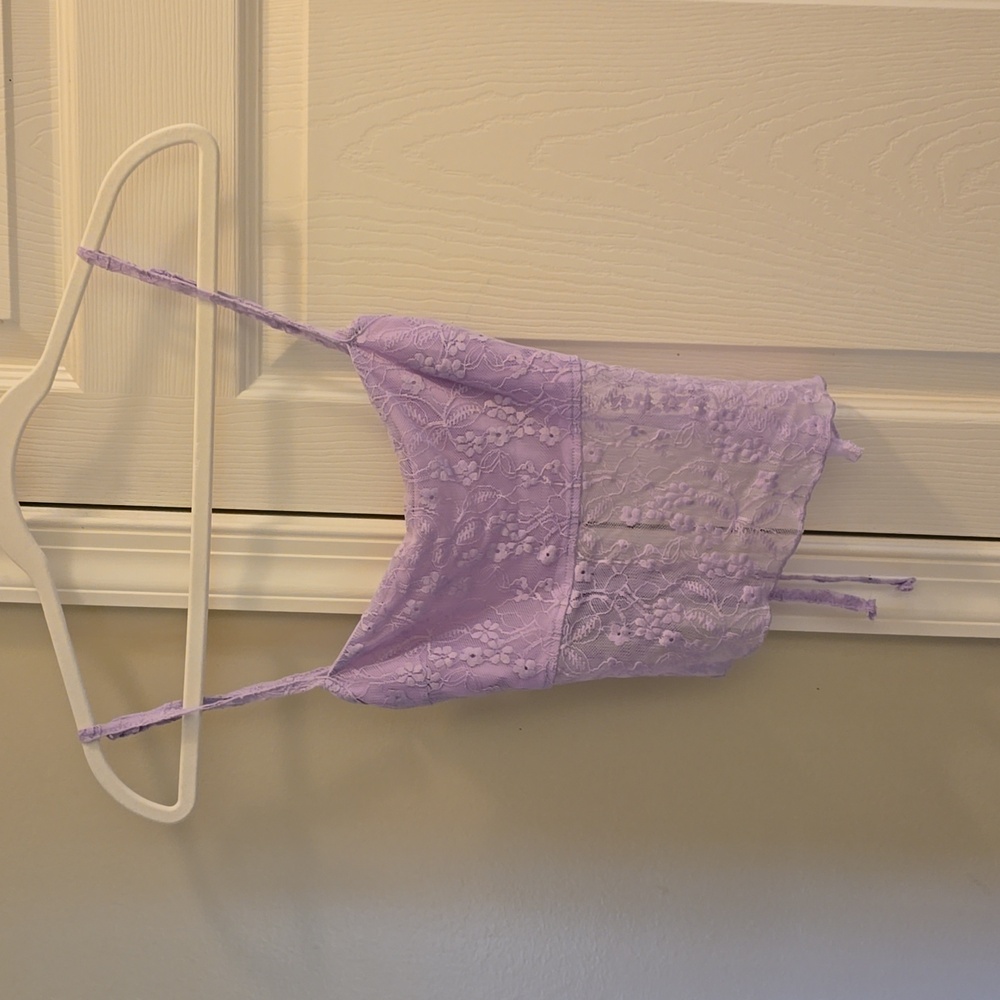 Edikted lace light purple crop top size medium NWOT